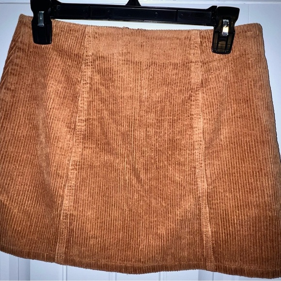 Chloe & Katie Y2K Preppy 90s Corduroy Zipper Front Mini Skirt - Picture 3 of 4